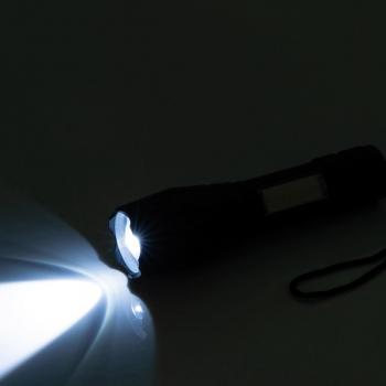 Akku Taschenlampe mit Namensgravur - zusätzlich mit seitlichen Licht - schwarz